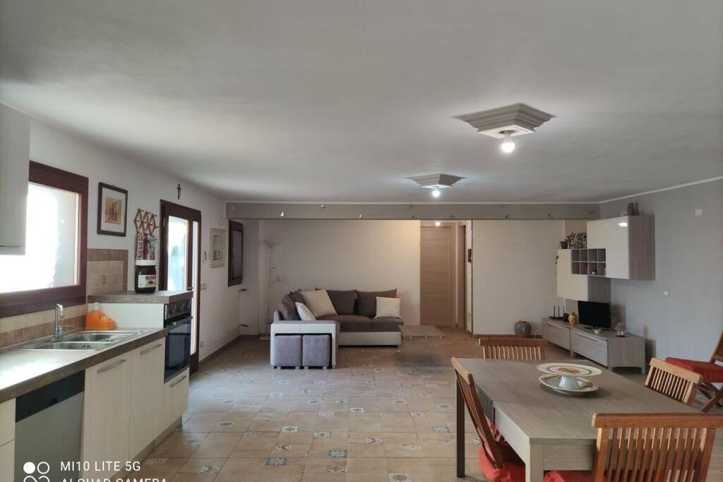Casa Relax In Periferia Con Ingresso E Parcheggio Privato. Apartment Zimmardo Exterior photo
